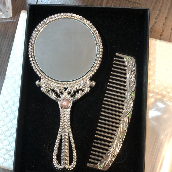 Gift set. Mirror and comb - Picture 2 of 3
